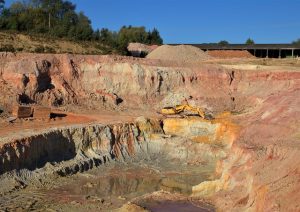 quarry-4499399_640 - JINDONGYU