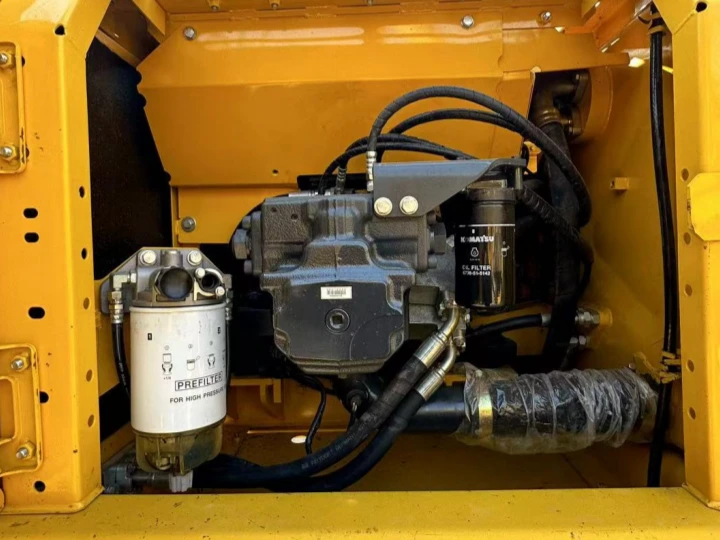 Bomba hidráulica de excavadora Komatsu PC200-8 usada