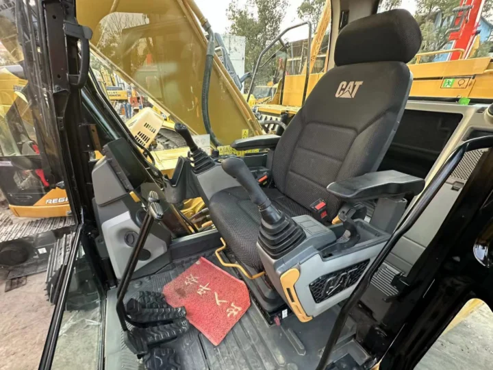 Cabina de excavadora CAT 320GC