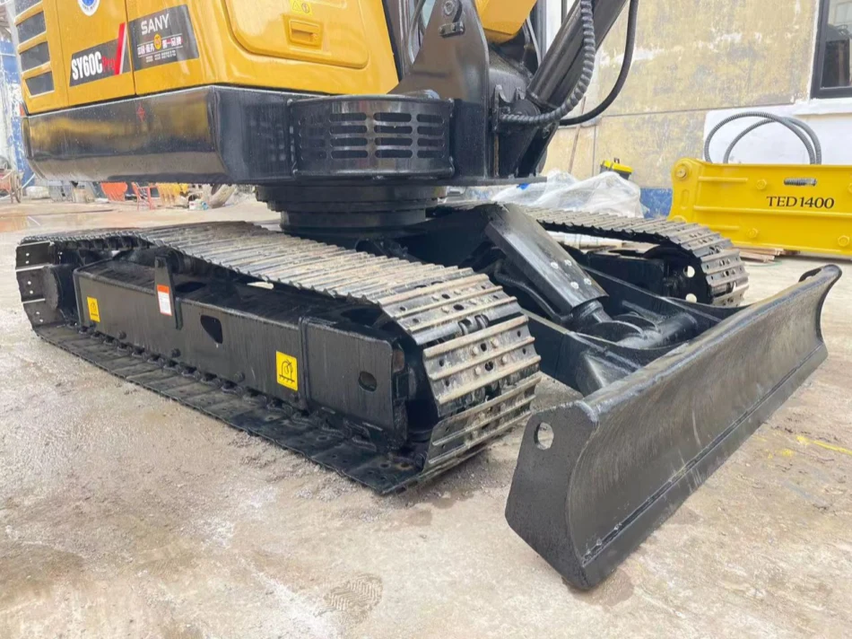 Chasis de excavadora Sany SY60C usada para inspeccion antes de comprar