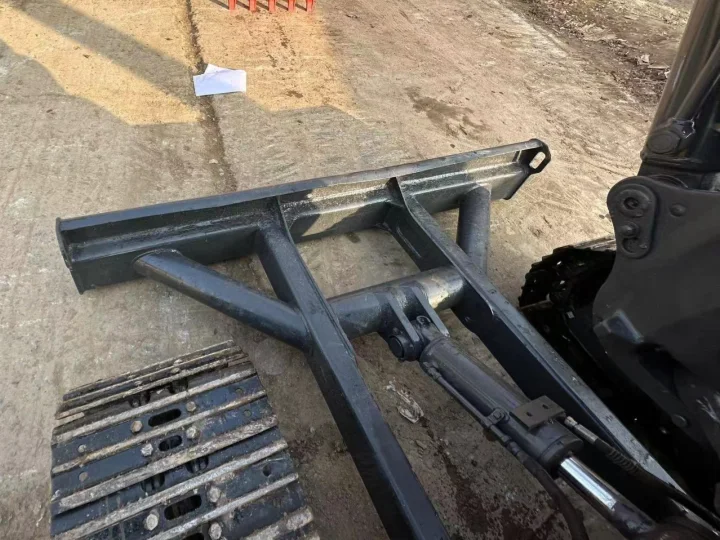 Cuchilla de empuje para miniexcavadora Kubota U55