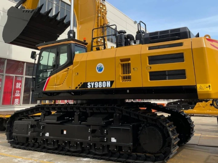Excavadora Sany SY980 lado trasero izquierdo