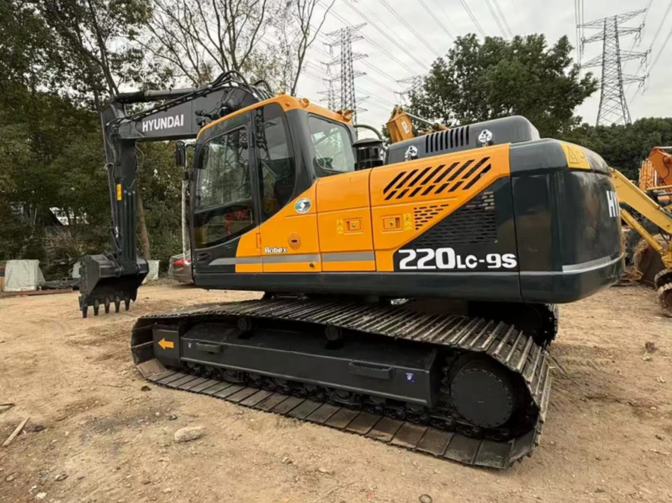 Excavadora trasera izquierda Hyundai R220-9S