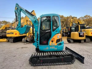 Miniexcavadora Kubota U35 lado izquierdo