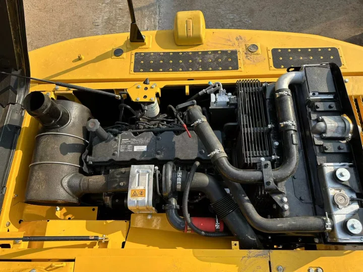 Motor de excavadora Komatsu PC200-8 usada
