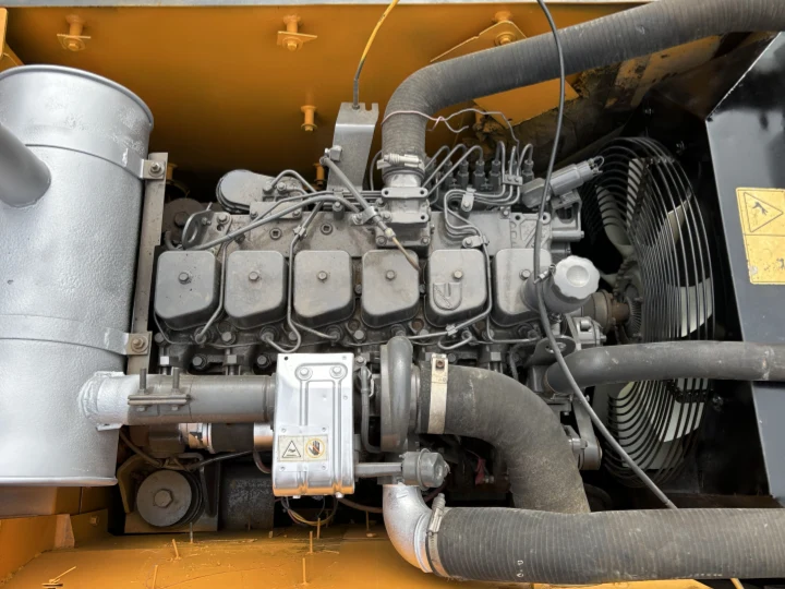 Motor de excavadora de ruedas Hyundai R210-9W