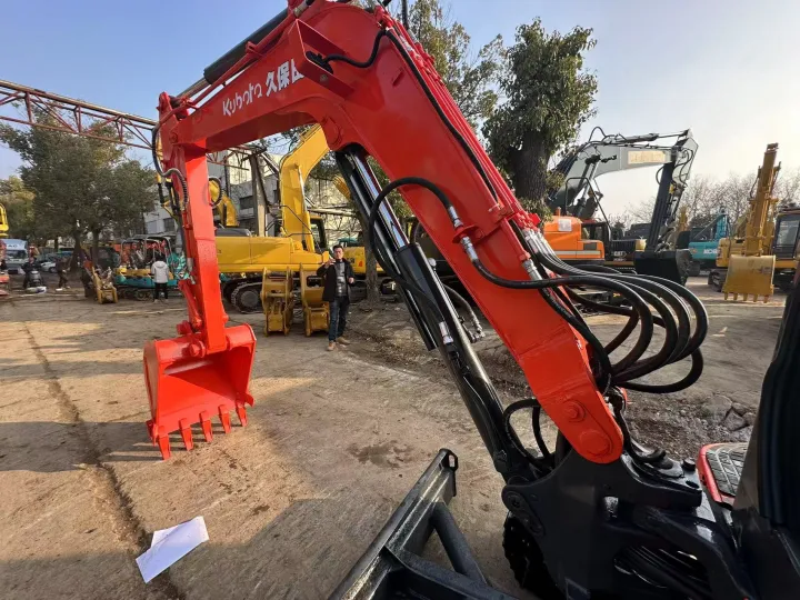 Pluma de miniexcavadora Kubota U55