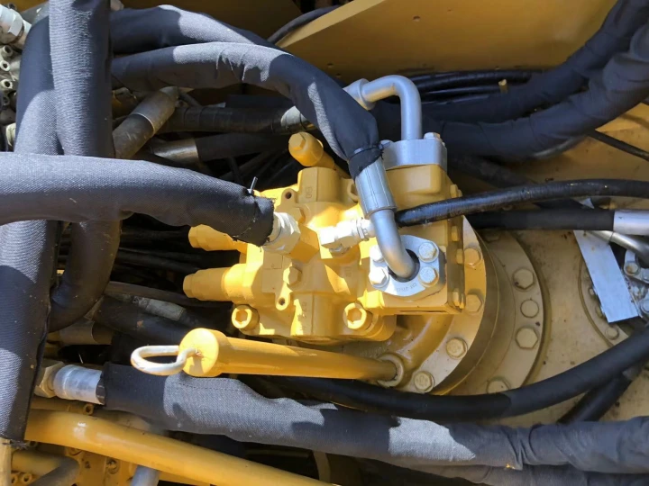 Bomba intermedia para excavadora CAT 320D