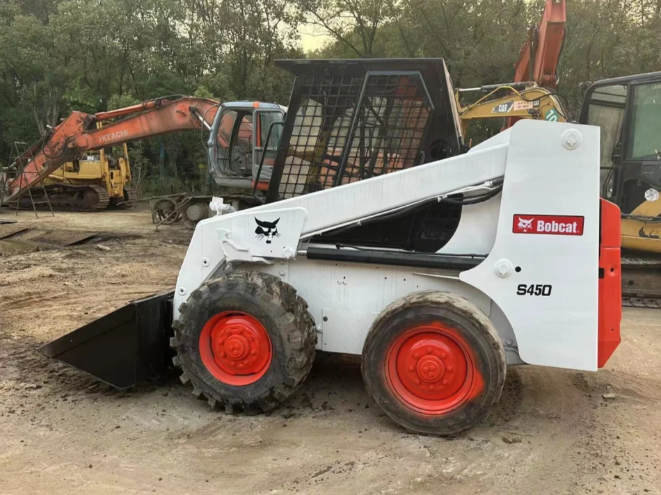 Cargadora compacta Bobcat s450 lado izquierdo