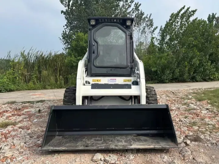 Cucharón de cargadora compacta Bobcat s16