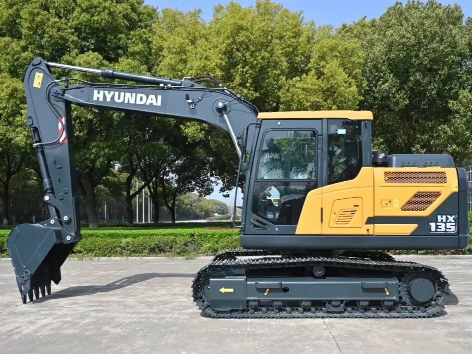 Excavadora Hyundai HX135