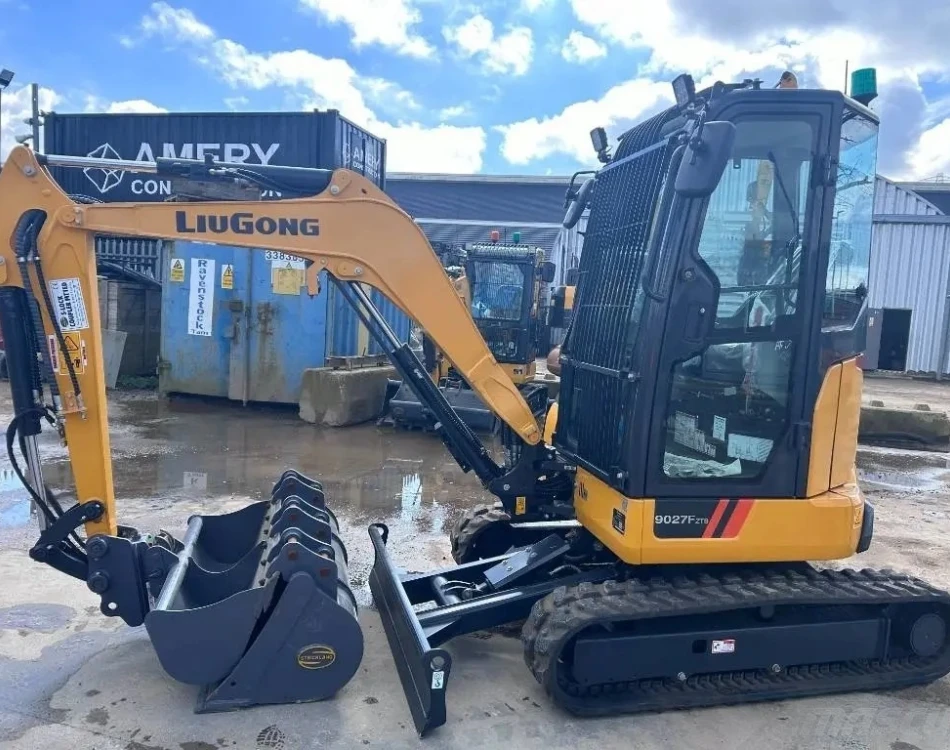 Excavadora Liugong 9027F