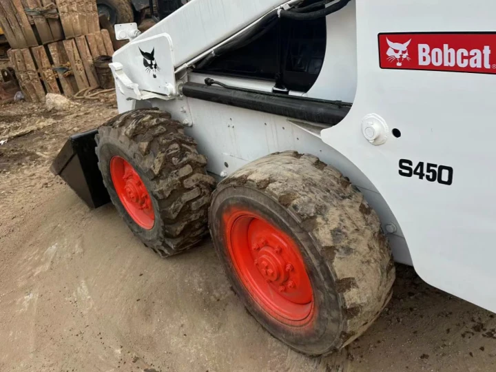 Neumáticos para minicargadora Bobcat s450