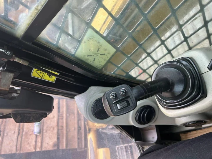 Palanca de mando para minicargadora CAT 277C